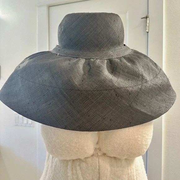 Oversized, Wide-Brim Hepburn-style Packable Ladies Black Hat - Picture 3 of 8